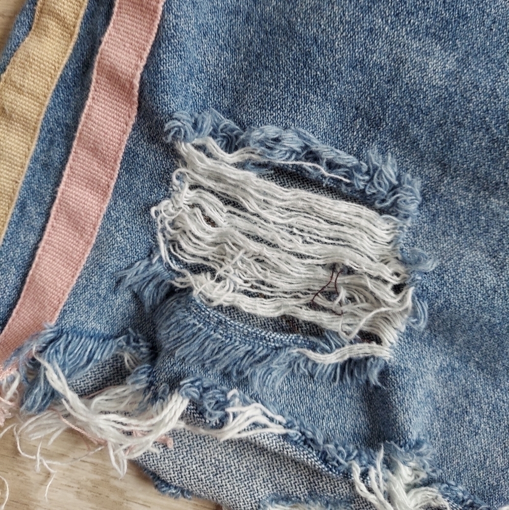 Cropp Cute Distressed Denim Shorts - Picture 6 of 11